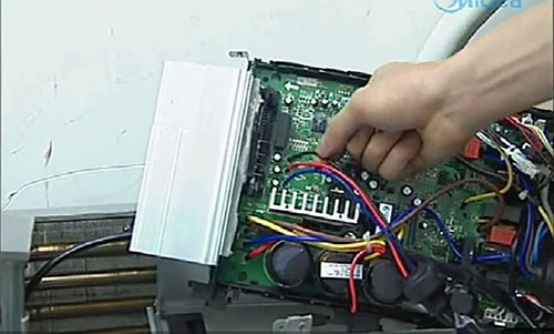 公安美的空调电话是多少